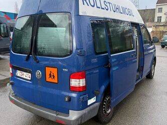 2011-volkswagen-kombi-1430963-45925576