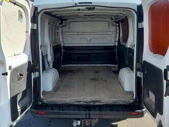 2017-renault-trafic-1430965-45925594