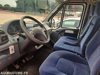 2005-peugeot-boxer-1430967-45925609