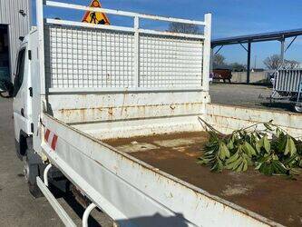 2011-mitsubishi-canter-1430971-45925655