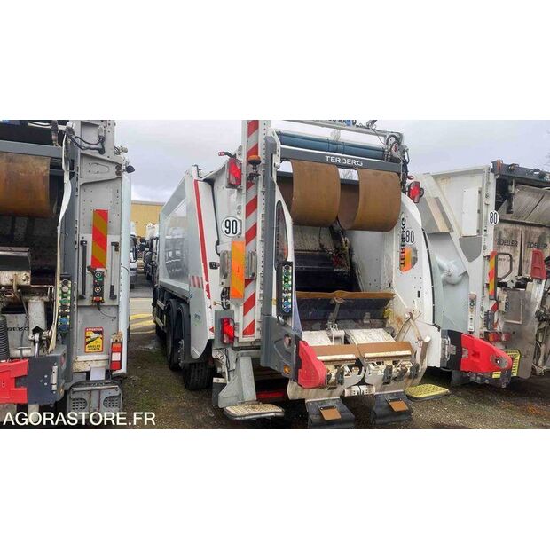 2018 Renault D WIDE-45925727