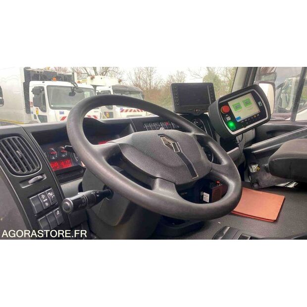 2018 Renault D WIDE-45925733