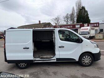 2017-renault-trafic-1430525-45925798