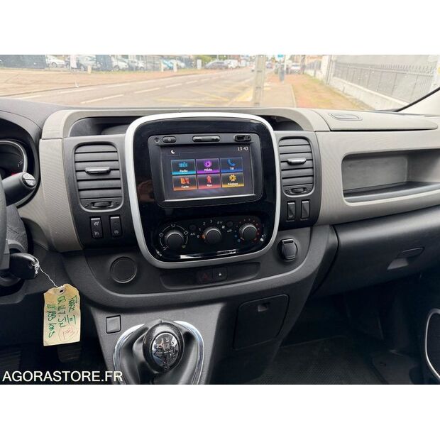 2017 رينو Trafic-45925803