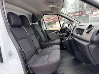 2017-renault-trafic-1430525-45925807