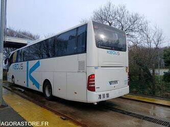 2010-mercedes-benz-1430533-45925808