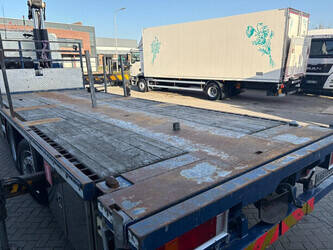 2009-daf-cf-1430974-45925973