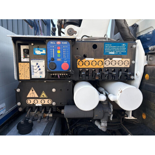 2009 داف CF-45925974