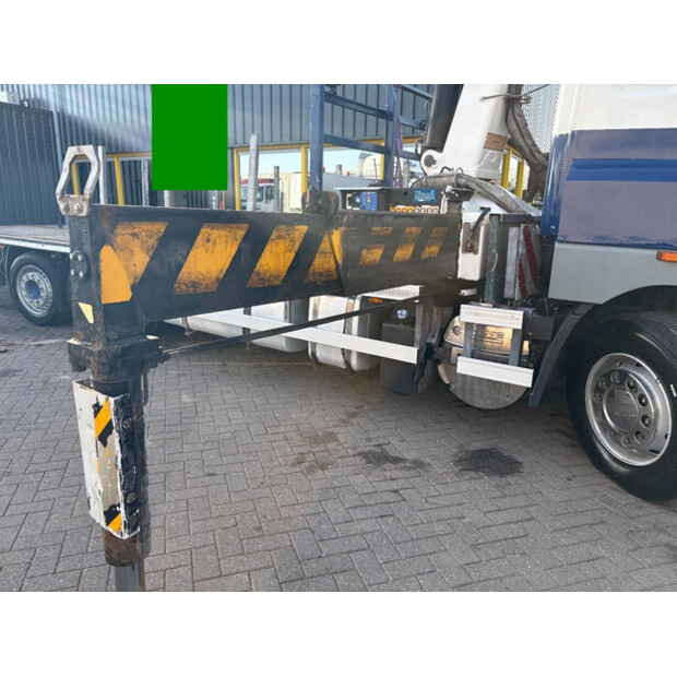 2009 داف CF-45925977