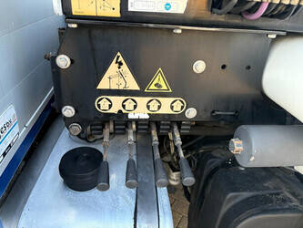 2009-daf-cf-1430974-45925980