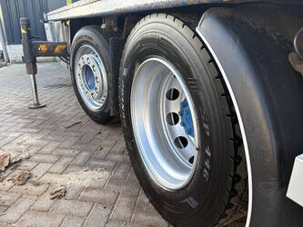 2009-daf-cf-1430974-45925985