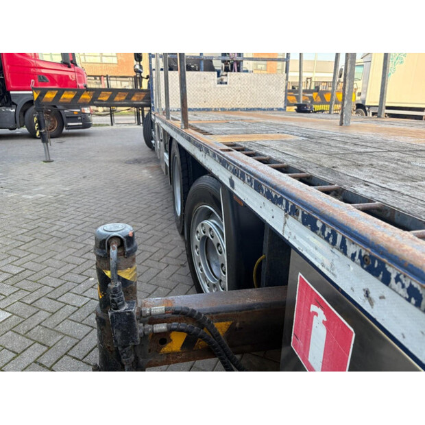 2009 داف CF-45925996