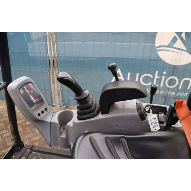 2019 كوبوتا KX015-4-45926276