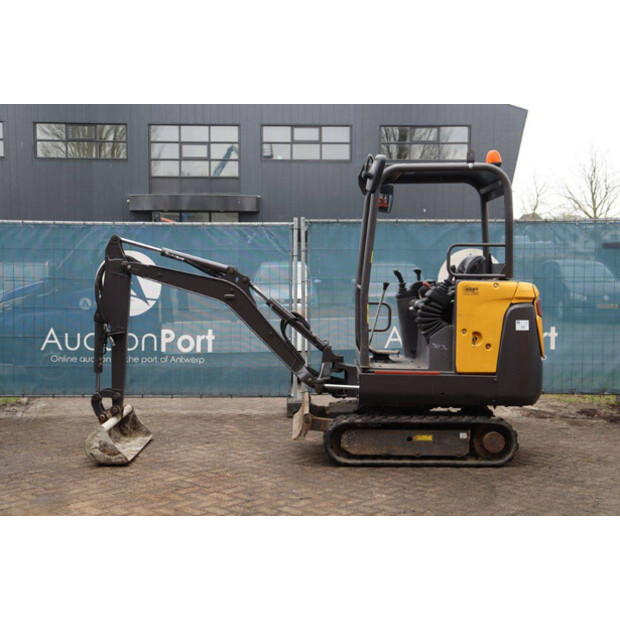 2017 فولفو EC15B-45926293