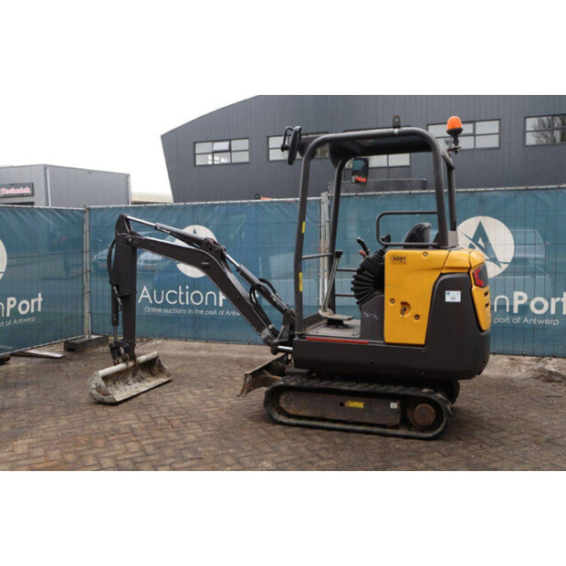 2017 فولفو EC15B-45926294