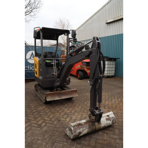 2017 فولفو EC15B-45926298