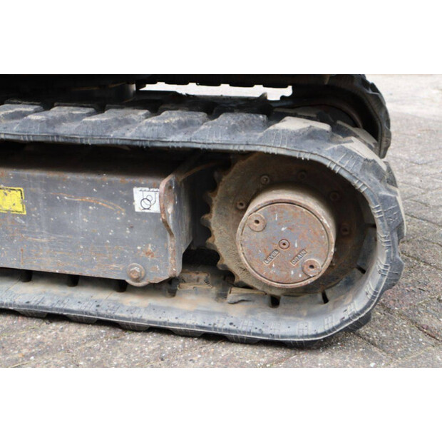 2017 فولفو EC15B-45926309