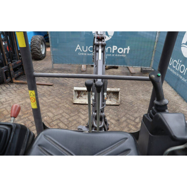 2017 فولفو EC15B-45926311