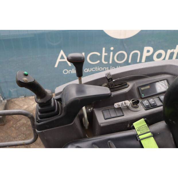 2017 فولفو EC15B-45926315