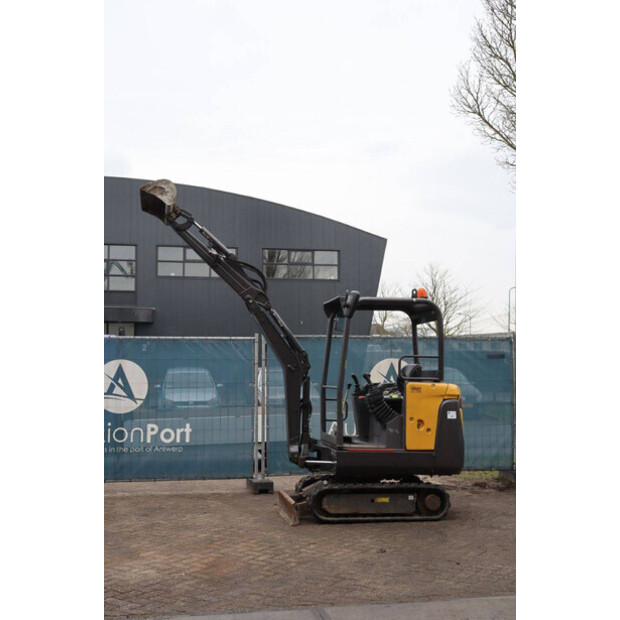 2017 فولفو EC15B-45926324