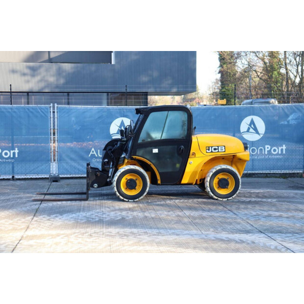 2019 JCB 520-40-45926744