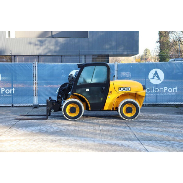 2019 JCB 520-40-45926745