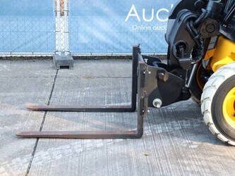 2019-jcb-520-40-1430993-45926753