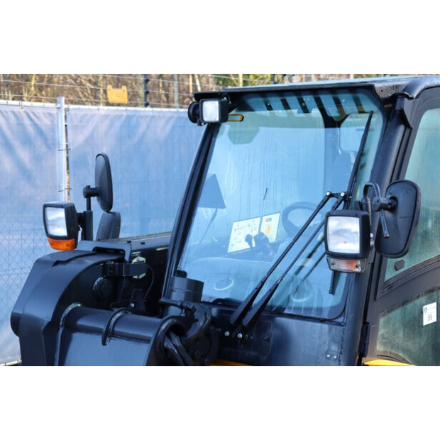 2019 JCB 520-40-45926755