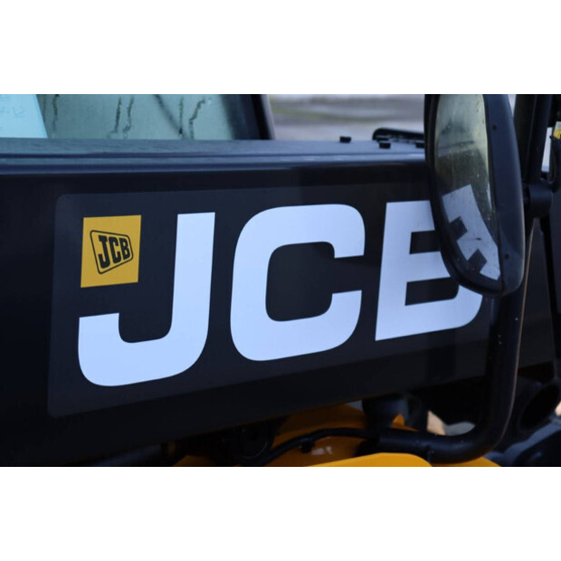 2019 JCB 520-40-45926756