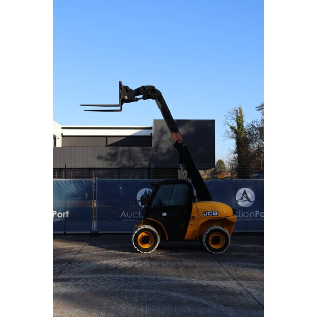 2019 JCB 520-40-45926788