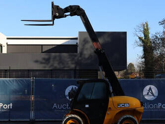 2019-jcb-520-40-1430993-45926788