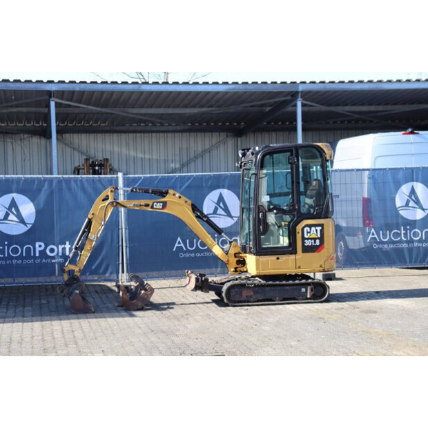 2019 Caterpillar 301.8-45926896