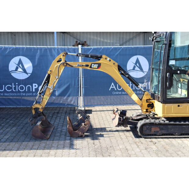 2019 Caterpillar 301.8-45926905