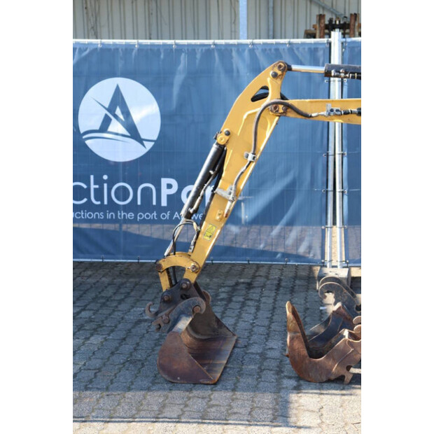 2019 Caterpillar 301.8-45926906