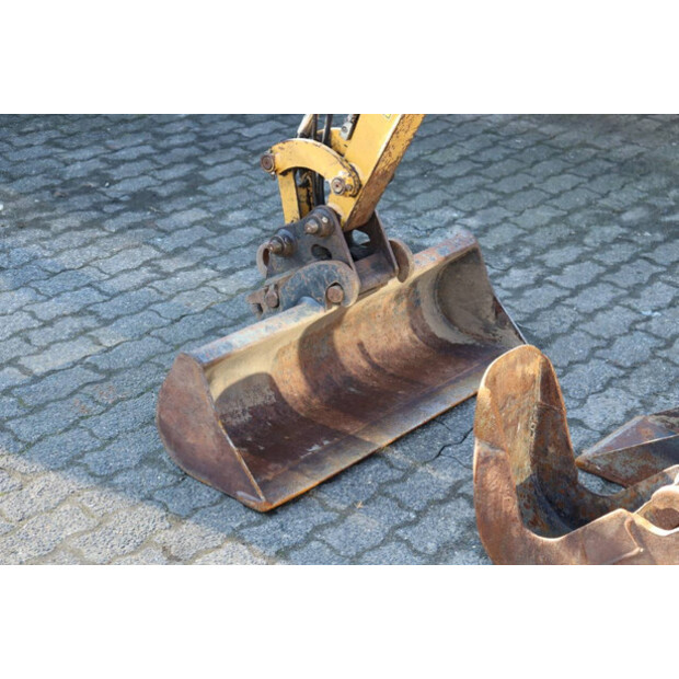 2019 Caterpillar 301.8-45926909