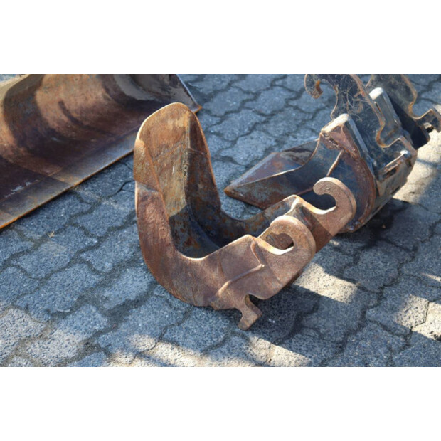 2019 Caterpillar 301.8-45926911