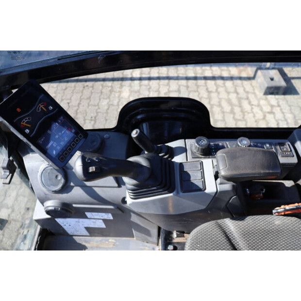 2019 Caterpillar 301.8-45926933