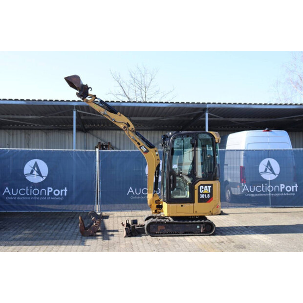 2019 Caterpillar 301.8-45926942