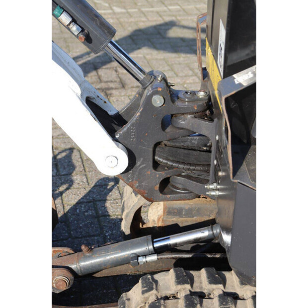 2022 بوبكات E10Z-45927070