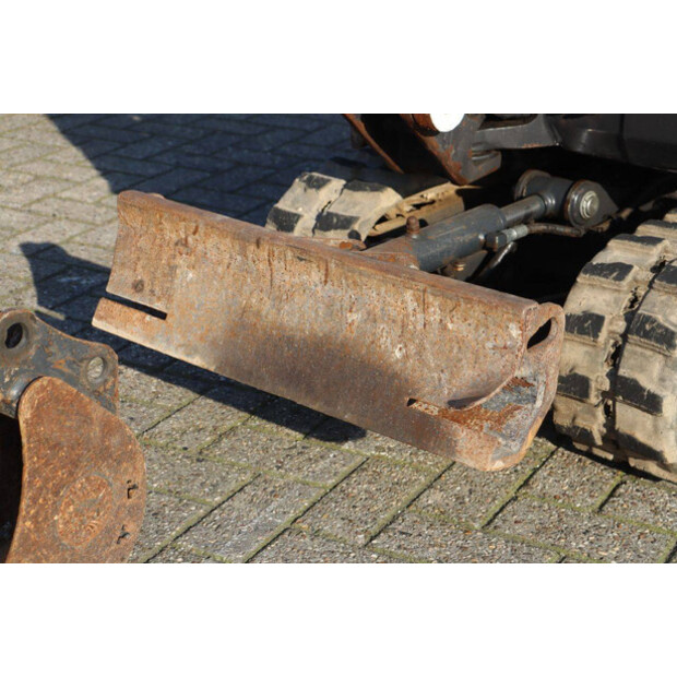 2022 بوبكات E10Z-45927091