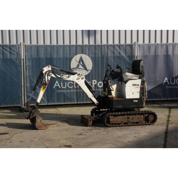 2015 بوبكات E10-45927237