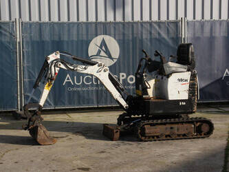 صورة ل حفارات صغيرة 2015 بوبكات E10