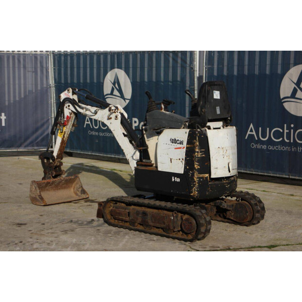 2015 بوبكات E10-45927239