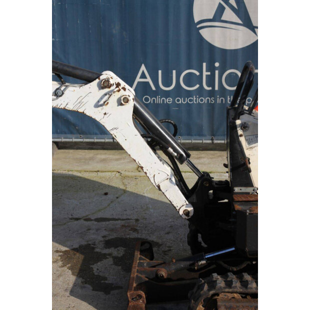 2015 بوبكات E10-45927248