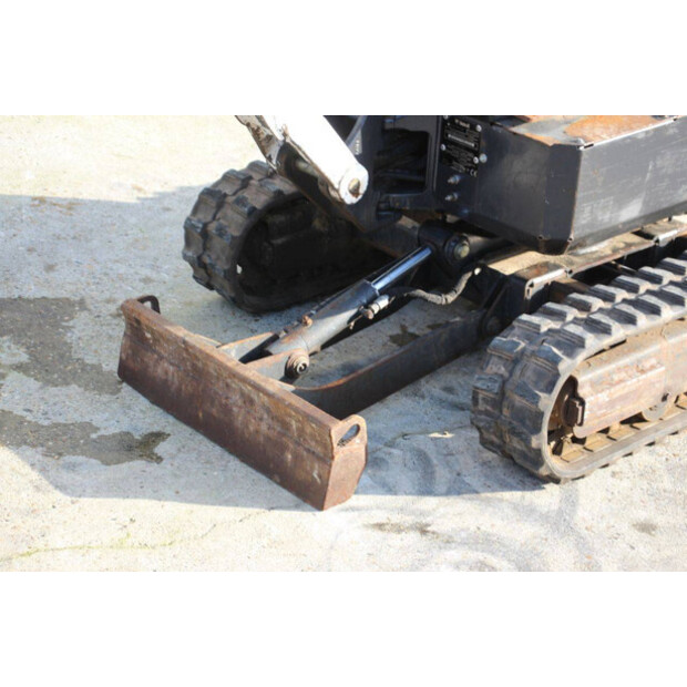 2015 بوبكات E10-45927249