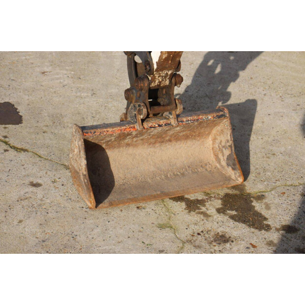 2015 بوبكات E10-45927250