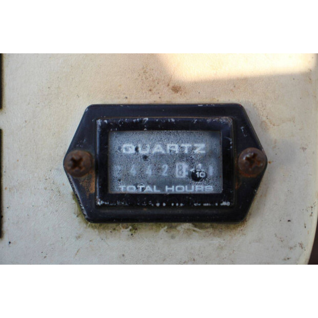 2015 بوبكات E10-45927263