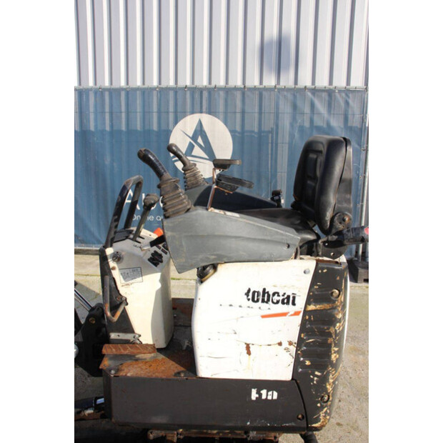 2015 بوبكات E10-45927264