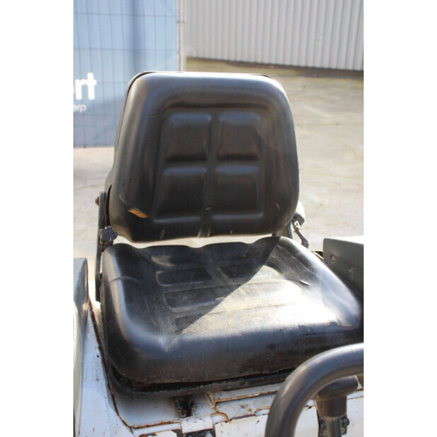 2015 بوبكات E10-45927271