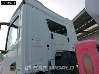 2016-mercedes-benz-arocs-3240-1431017-45927683